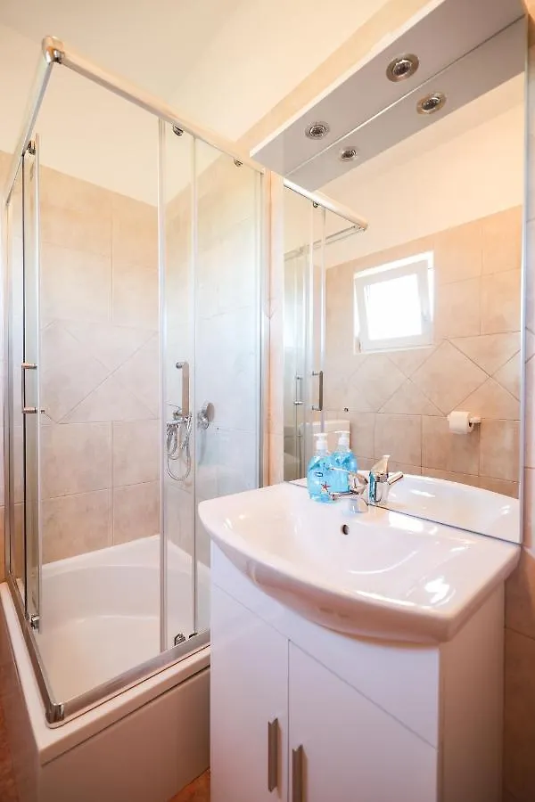 Apartments Miky Vrsi Croatia