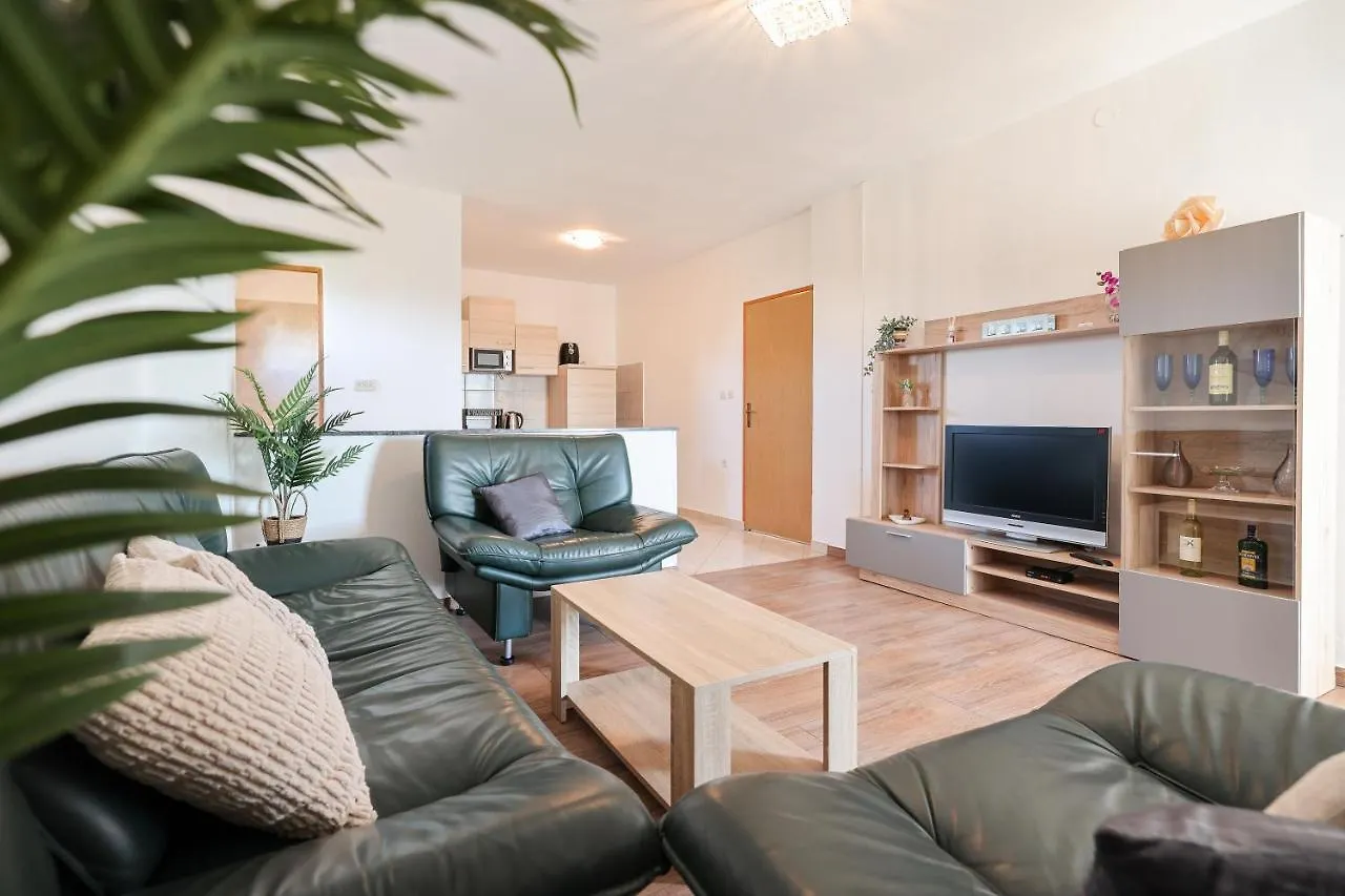 Apartments Miky Vrsi Croatia