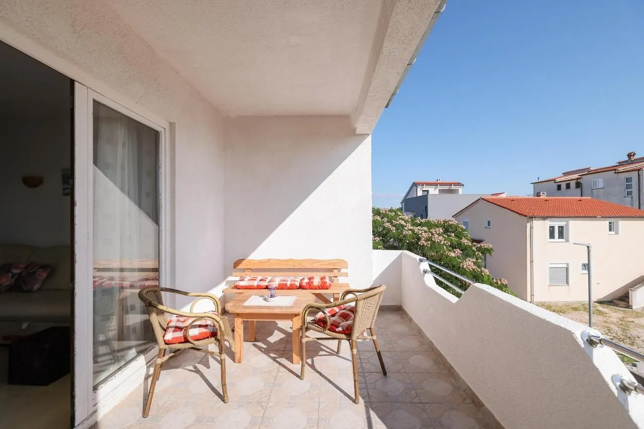 Apartments Miky Vrsi