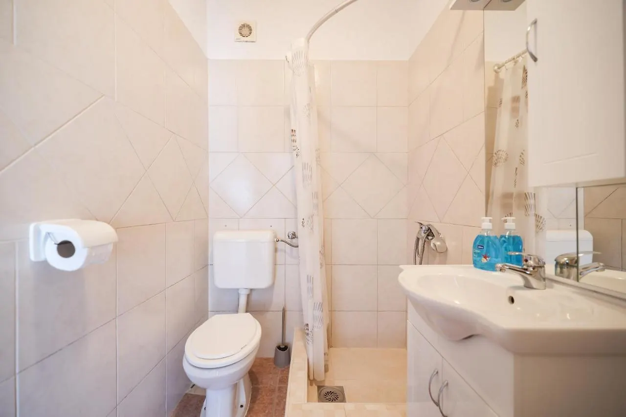 Apartments Miky Vrsi