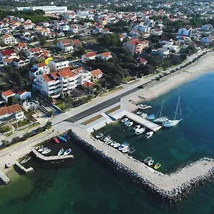 Apartment Vukic, Vrsi