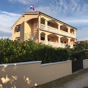 Apartment Lavanda, Vrsi